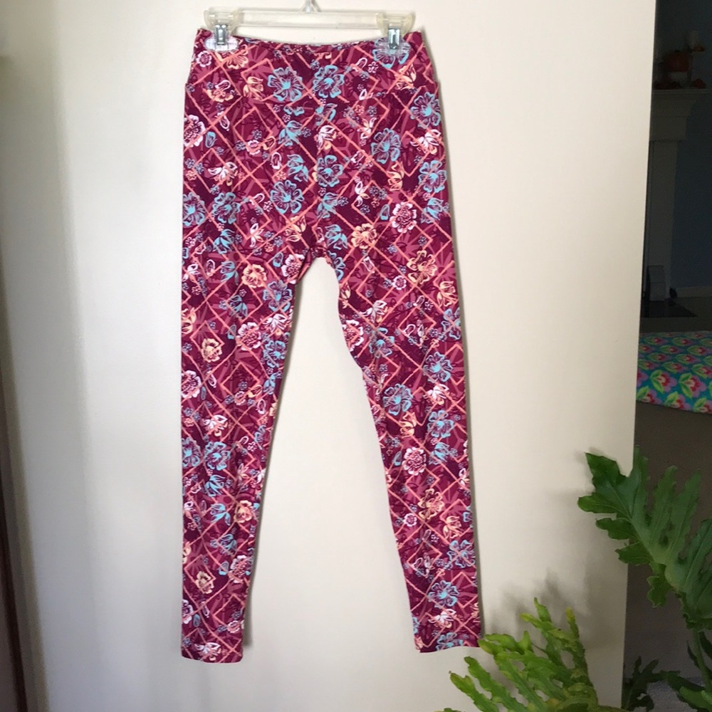 Lularoe pink patterned leggings